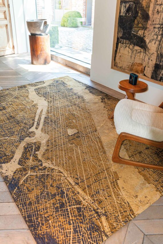 Louis De Poortere rug Cities New York 9315 Gatsby Gold interior 2