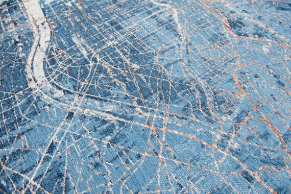 Louis De Poortere rug Cities Tokyo 9314 Conductive Blue zoom 2