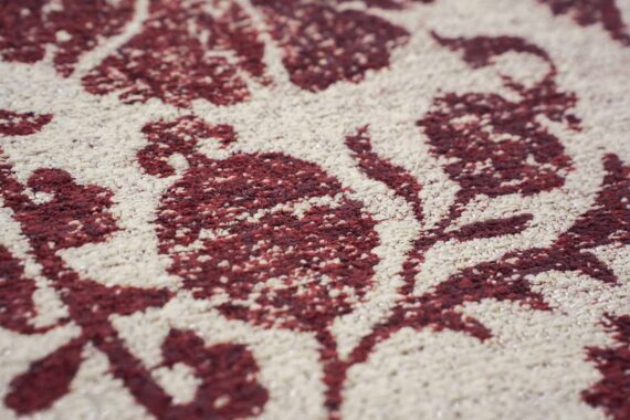 Louis De Poortere rug Antiquarian Suzani 9734 Zephyr zoom 2