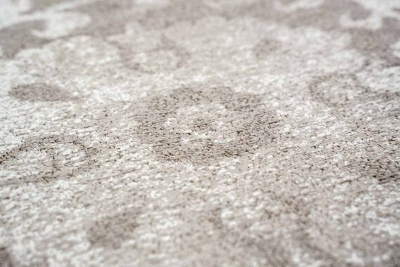 Louis De Poortere rug Antiquarian Suzani 9846 Boree zoom 6