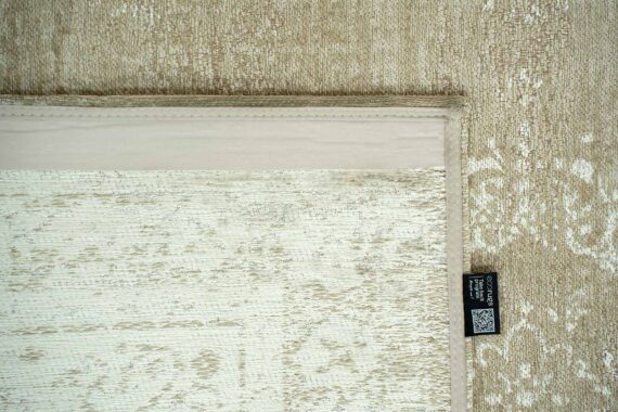 Louis De Poortere rug Fading World Medallion 9672 Milk Curry back