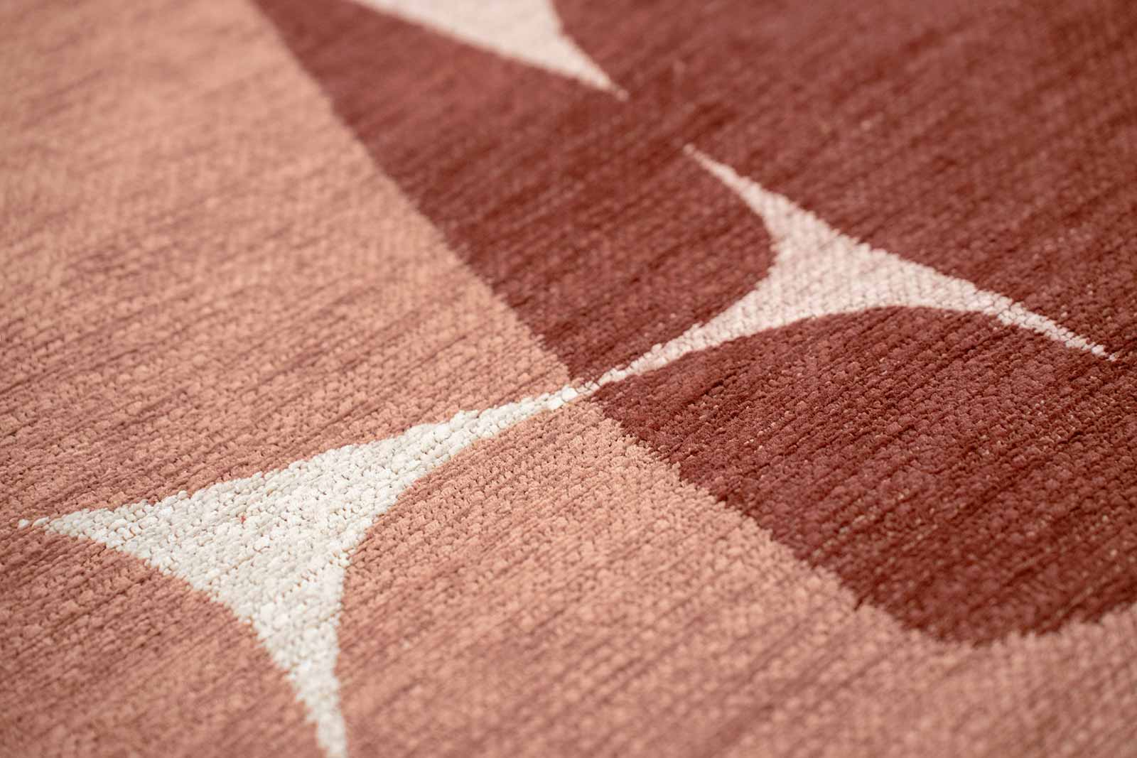 Louis De Poortere rug Gallery 2088 Stones Cherry Mocha zoom 1