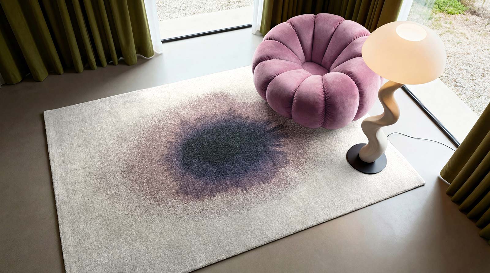 Louis De Poortere rug Meditation 2101 Drop Purple Smoke interior 2