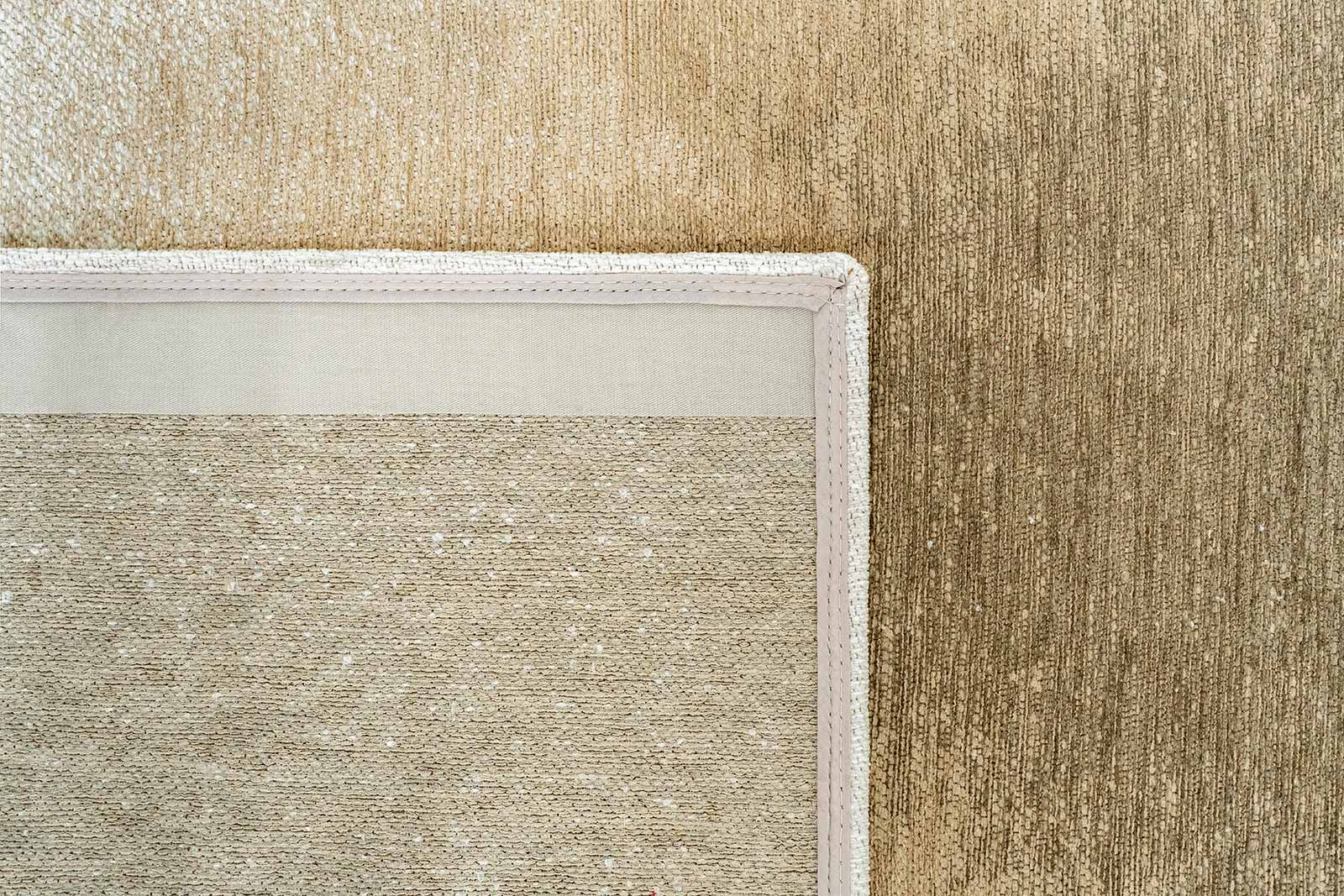 Louis De Poortere rug Meditation 2103 Drop Fawn back